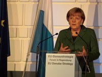 Bundeskanzlerin Merkel hebt die Bedeutung des Donauraums für Europa hervor.